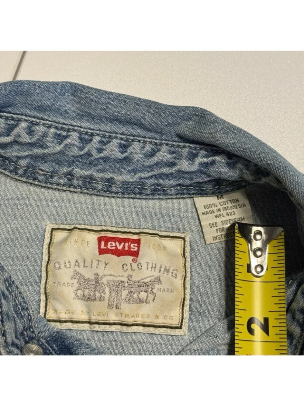 Vintage 90s Levis Denim Shirt Medium M Light Wash Red Tab Long Sleeve Button Up